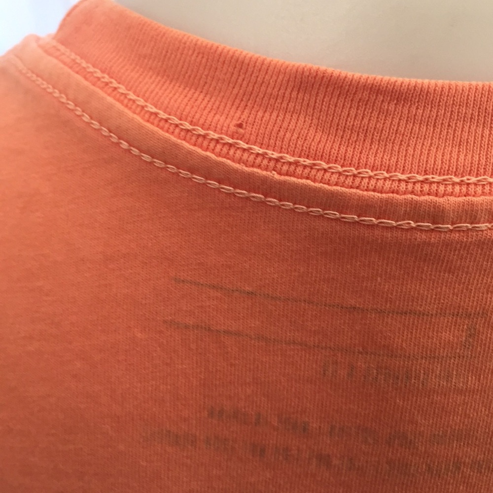 Women’s Levi T-shirt - Picture 5 of 5